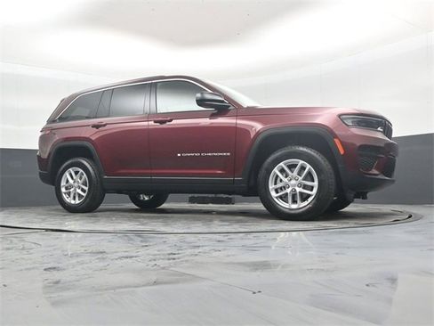 New 2025 Jeep Grand Cherokee Laredo image 38