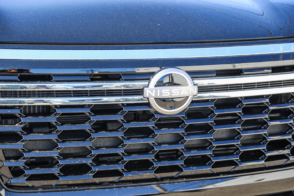 Used 2025 Nissan Armada SV AWD/4WD image 5