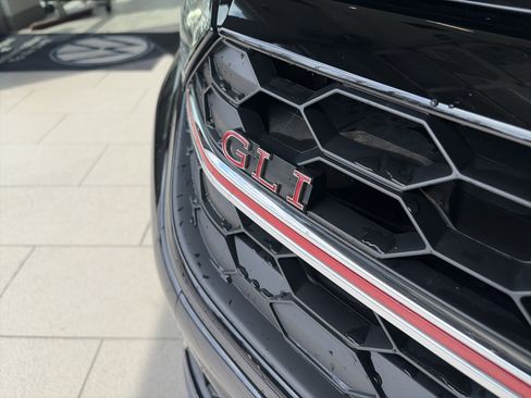 Used 2023 Volkswagen Jetta GLI Autobahn image 10