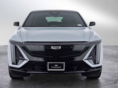 New 2026 Cadillac Lyriq Sport image 8