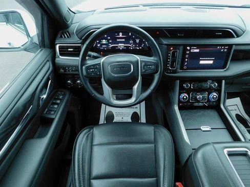 Used 2023 GMC Yukon Denali RWD image 6