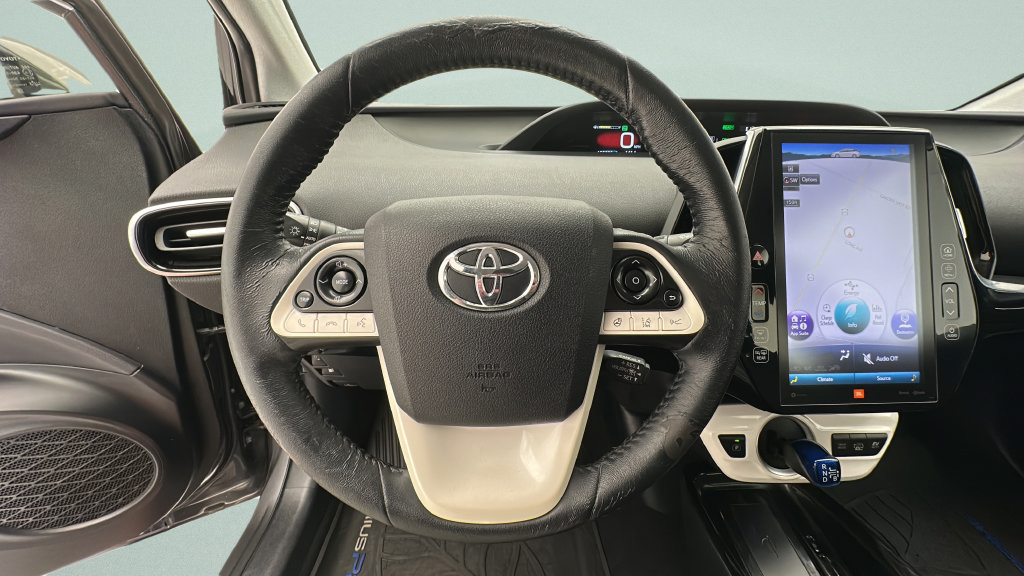 Used 2017 Toyota Prius Prime Advanced FWD image 15