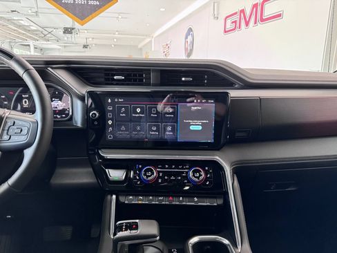 Certified 2026 GMC Sierra 1500 Denali AWD/4WD image 19