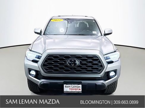 Used 2022 Toyota Tacoma TRD Off-Road w/ TRD Premium Off Road Package AWD/4WD image 9