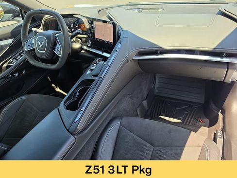 Used 2023 Chevrolet Corvette Stingray Premium Conv w/ Z51 Performance Package RWD image 14