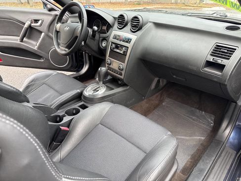 Used 2008 Hyundai Tiburon image 16