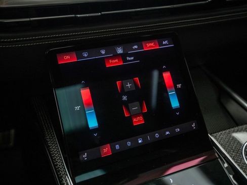 Used 2025 Cadillac Escalade V image 32