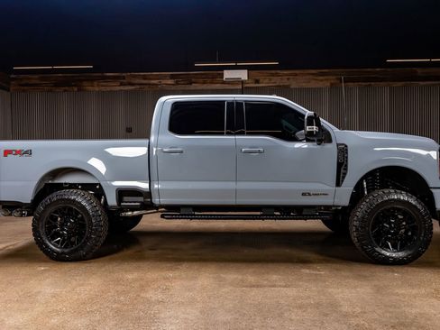 Used 2024 Ford F250 Lariat w/ Sport Appearance Package image 11