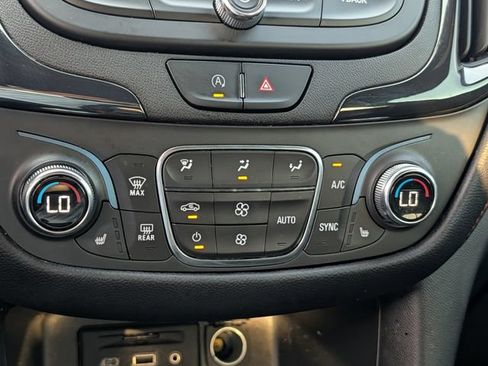 Used 2023 Chevrolet Equinox RS w/ RS Leather Package FWD image 17