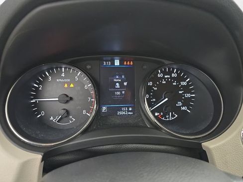 Used 2022 Nissan Rogue Sport SL w/ Premium Package FWD image 19