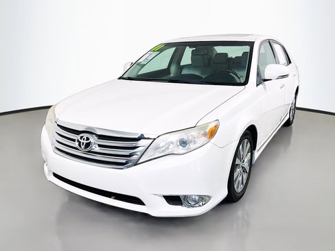 Used 2011 Toyota Avalon Limited FWD image 10