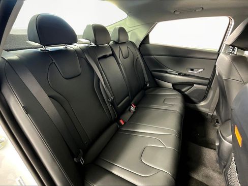 New 2026 Hyundai Elantra Limited FWD image 20
