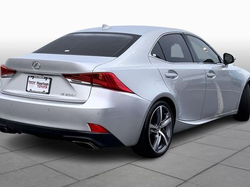 Used 2017 Lexus IS 200t image 12