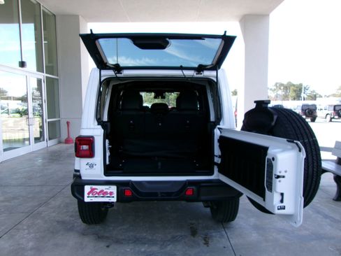 New 2025 Jeep Wrangler Unlimited Sahara image 19