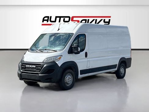 Used 2025 RAM ProMaster 2500 FWD image 3