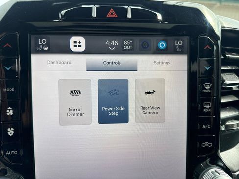 Used 2023 RAM 1500 Laramie RWD image 31