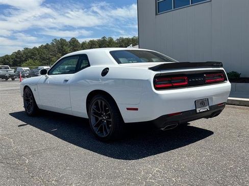 Used 2023 Dodge Challenger R/T Scat Pack w/ Plus Package RWD image 5