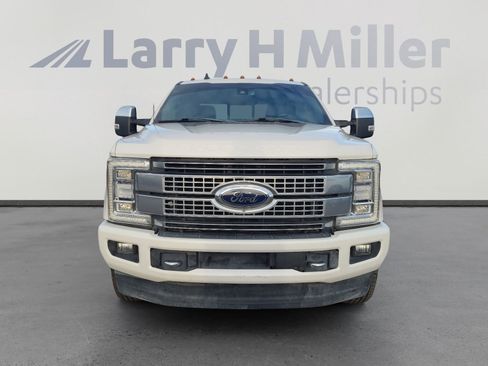 Used 2019 Ford F350 Platinum w/ Platinum Ultimate Package image 8
