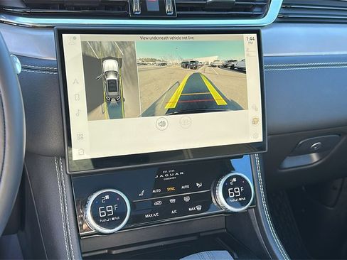 Certified 2025 Jaguar F-PACE R-Dynamic S image 15