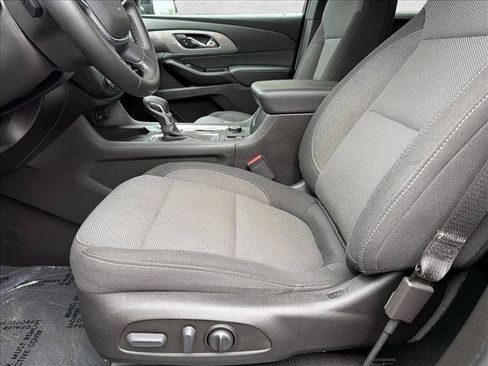 Used 2023 Chevrolet Traverse LT w/ LPO, 'HIT The Road' Package AWD/4WD image 12