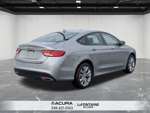 Used 2016 Chrysler 200 S w/ Comfort Group image 5