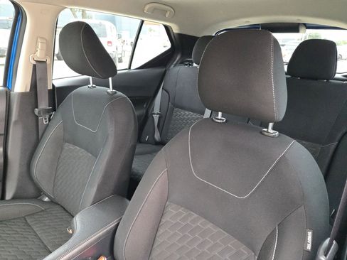 Used 2022 Nissan Kicks S FWD image 9