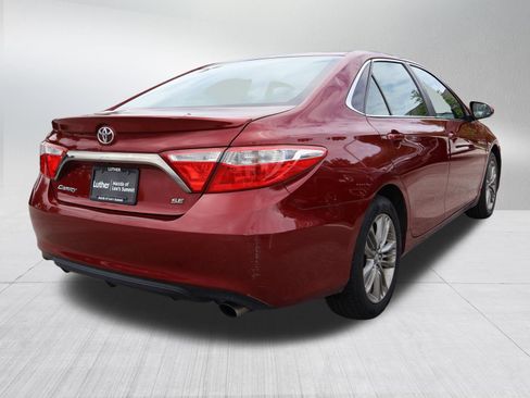 Used 2017 Toyota Camry SE FWD image 7