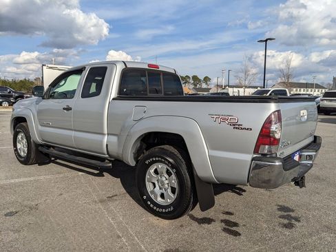 Used 2009 Toyota Tacoma PreRunner image 14