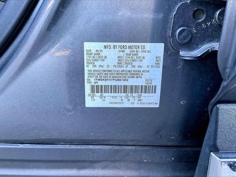 Used 2023 Ford Explorer Limited w/ Equipment Group 301A image 34