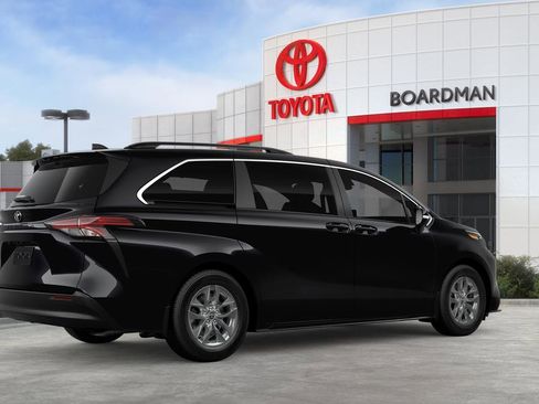 New 2026 Toyota Sienna LE image 12