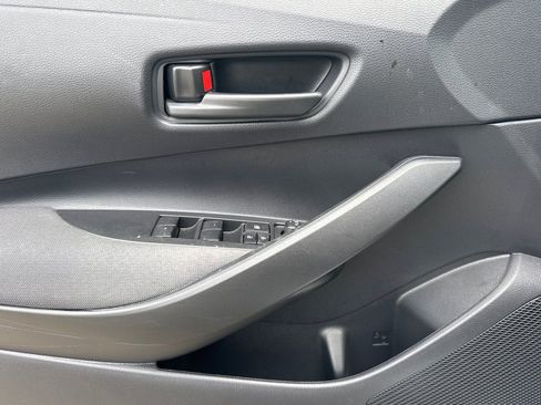 Used 2023 Toyota Corolla LE w/ LE Convenience Package image 11