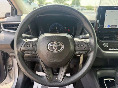 Used 2026 Toyota Corolla LE FWD image 7