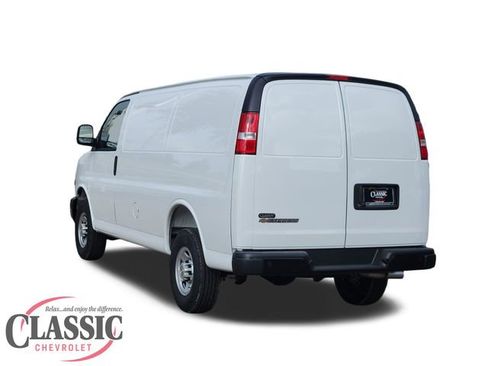 New 2025 Chevrolet Express 2500 Extended RWD image 3