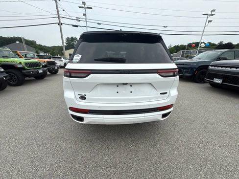 Certified 2024 Jeep Grand Cherokee Summit AWD/4WD image 4
