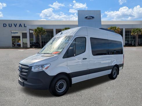Used 2024 Mercedes-Benz Sprinter 2500 image 8