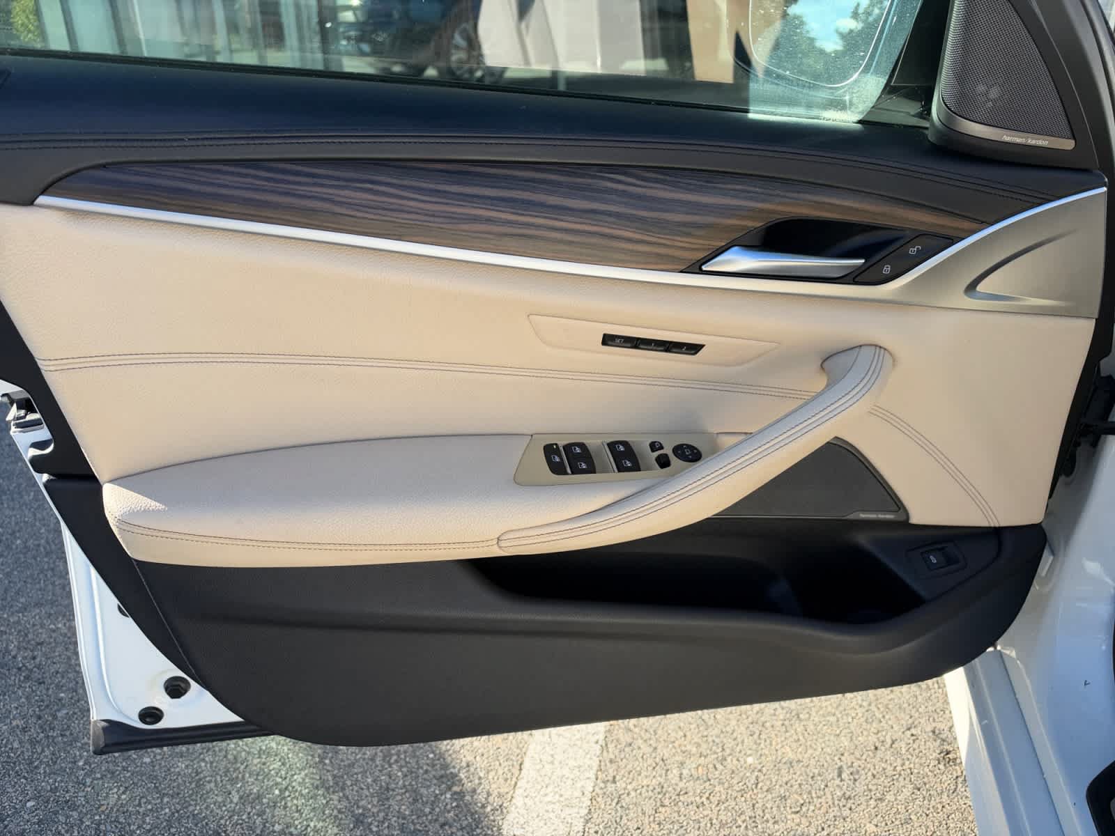 Used 2020 BMW M550i xDrive AWD/4WD image 14