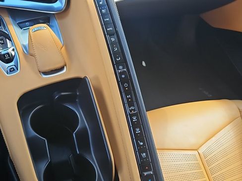 Used 2021 Chevrolet Corvette Stingray Preferred Cpe w/ Z51 Performance Package RWD image 25