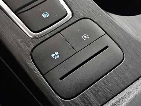 Used 2025 Ford Escape ST-Line AWD/4WD image 9