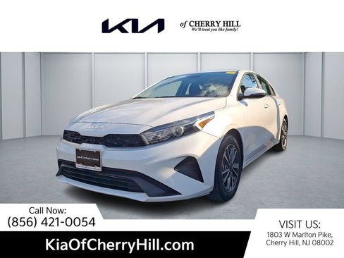 Used 2023 Kia Forte LXS w/ LXS Technology Package FWD image 1