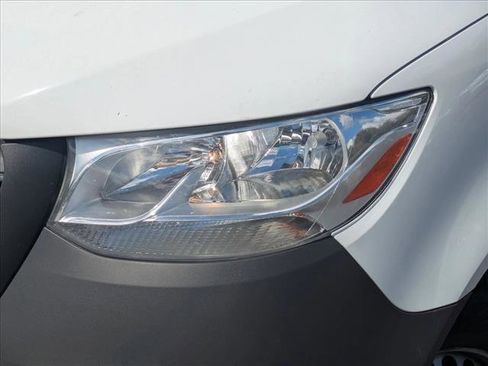 Used 2023 Mercedes-Benz Sprinter 2500 image 8