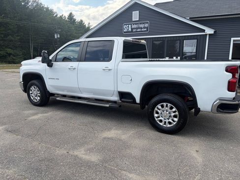 Used 2024 Chevrolet Silverado 2500 LT AWD/4WD image 5