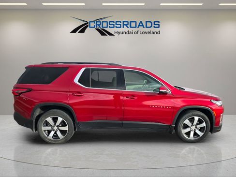 Used 2023 Chevrolet Traverse LT w/ LT Premium Package image 6