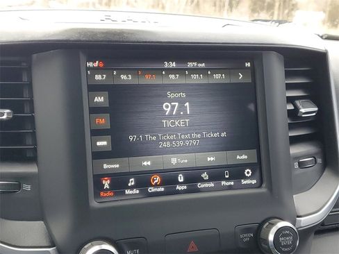 Used 2019 RAM 1500 Big Horn image 21