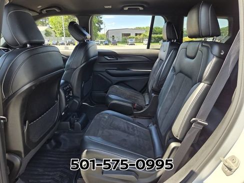 Used 2023 Jeep Grand Cherokee L Laredo AWD/4WD image 11