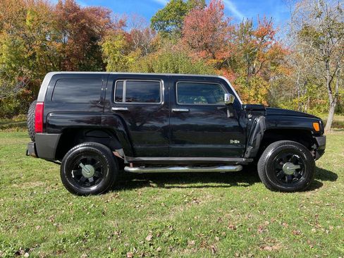 Used 2008 HUMMER H3 Luxury w/ Chrome Appearance Package image 28
