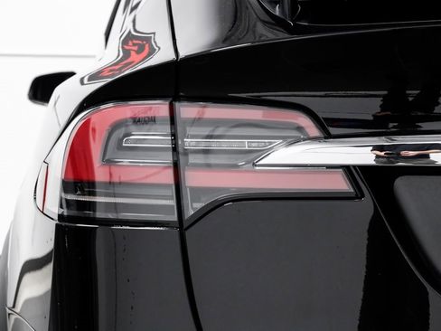 Used 2018 Tesla Model X P100D image 45