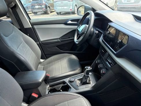 Used 2022 Volkswagen Taos SE AWD/4WD image 5