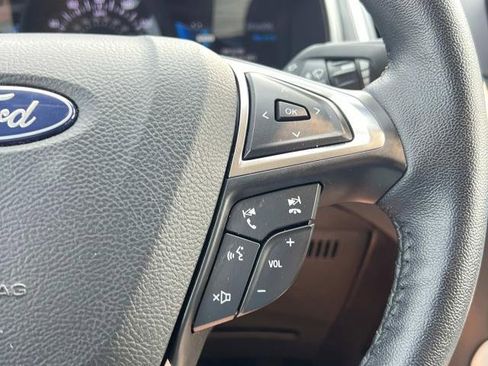 Used 2022 Ford Edge SEL image 21