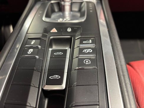 Used 2019 Porsche 911 Targa 4S AWD/4WD image 29