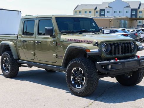 Used 2025 Jeep Gladiator Rubicon AWD/4WD image 1